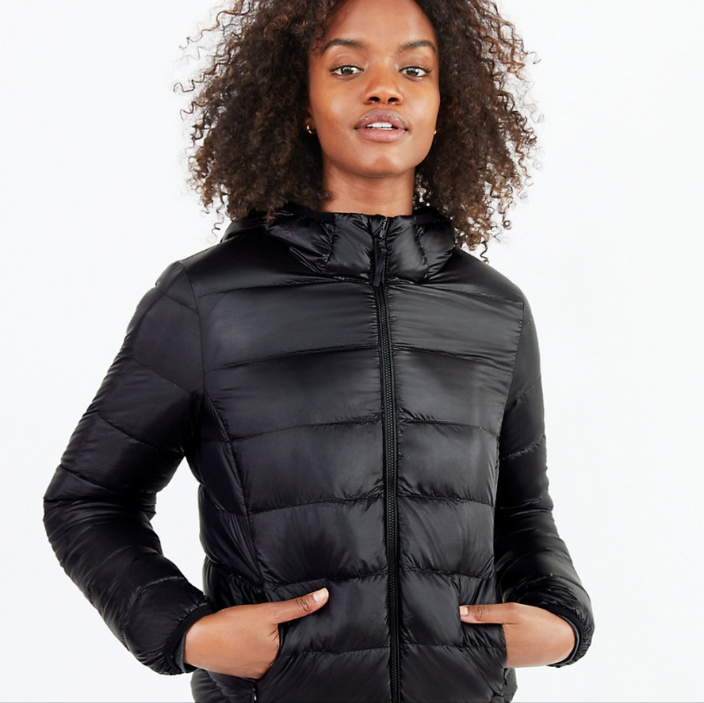 ARITZIA TNA THE LITTLE FUZZY PUFF